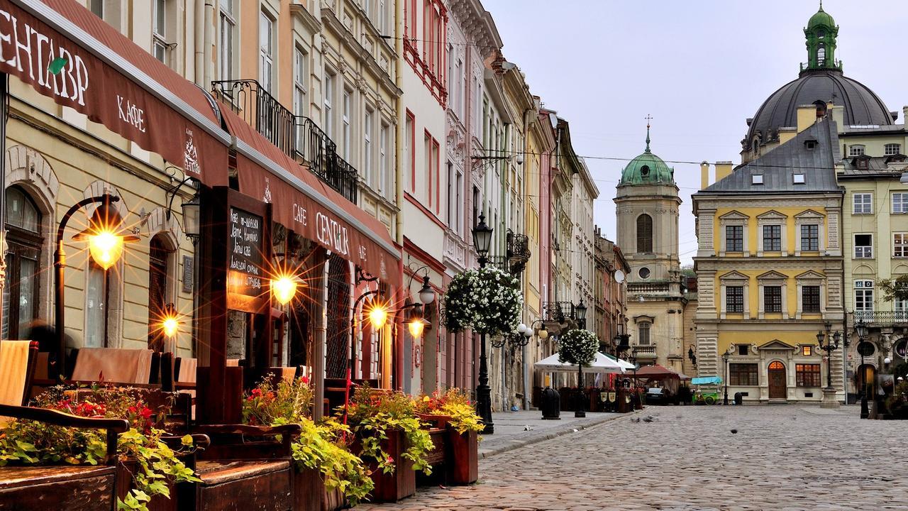 Large & Modern Flat With Balcony In Heart Of Lviv Apartment Exterior photo