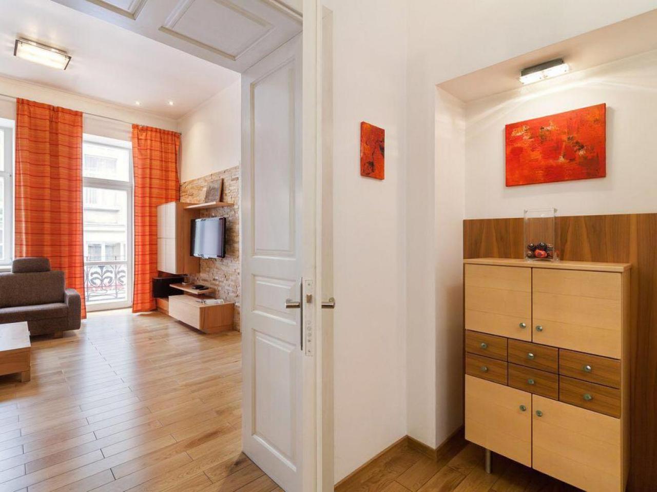 Large & Modern Flat With Balcony In Heart Of Lviv Apartment Exterior photo